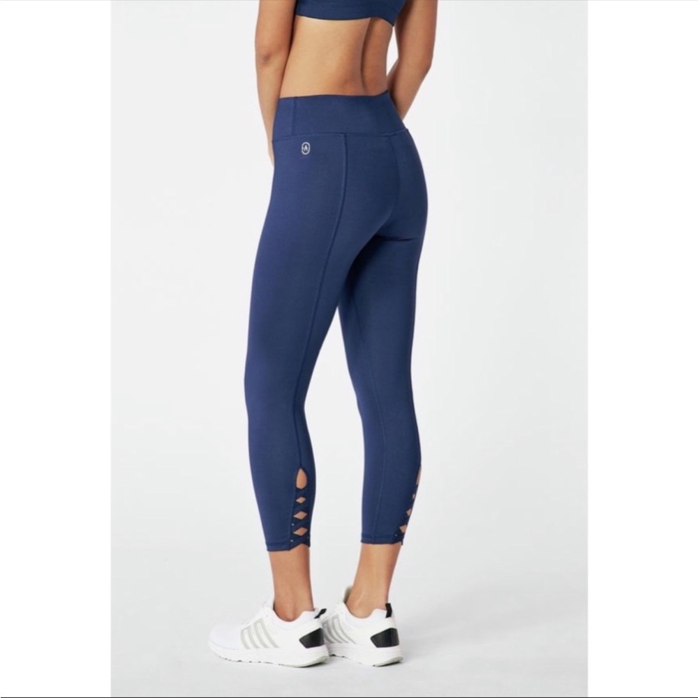 JustFab Active Cropped Back Cutout Leggings Size Large in Dark Indigo